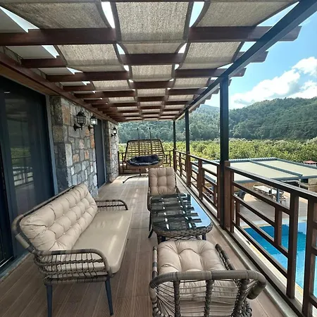 Close To Lake, Beach, Center Vila