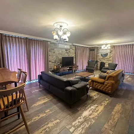 Close To Lake, Beach, Center Vila